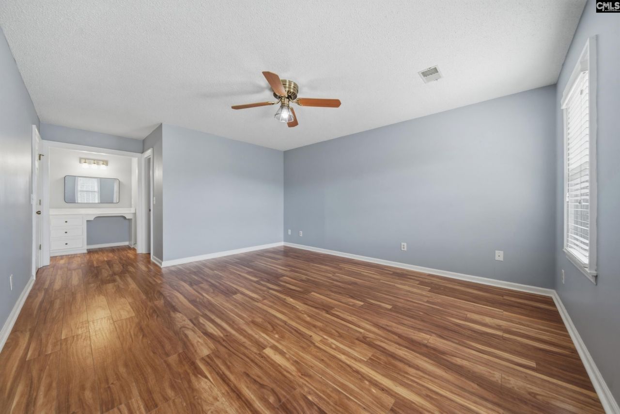 204 Woodlands W  Photo 24