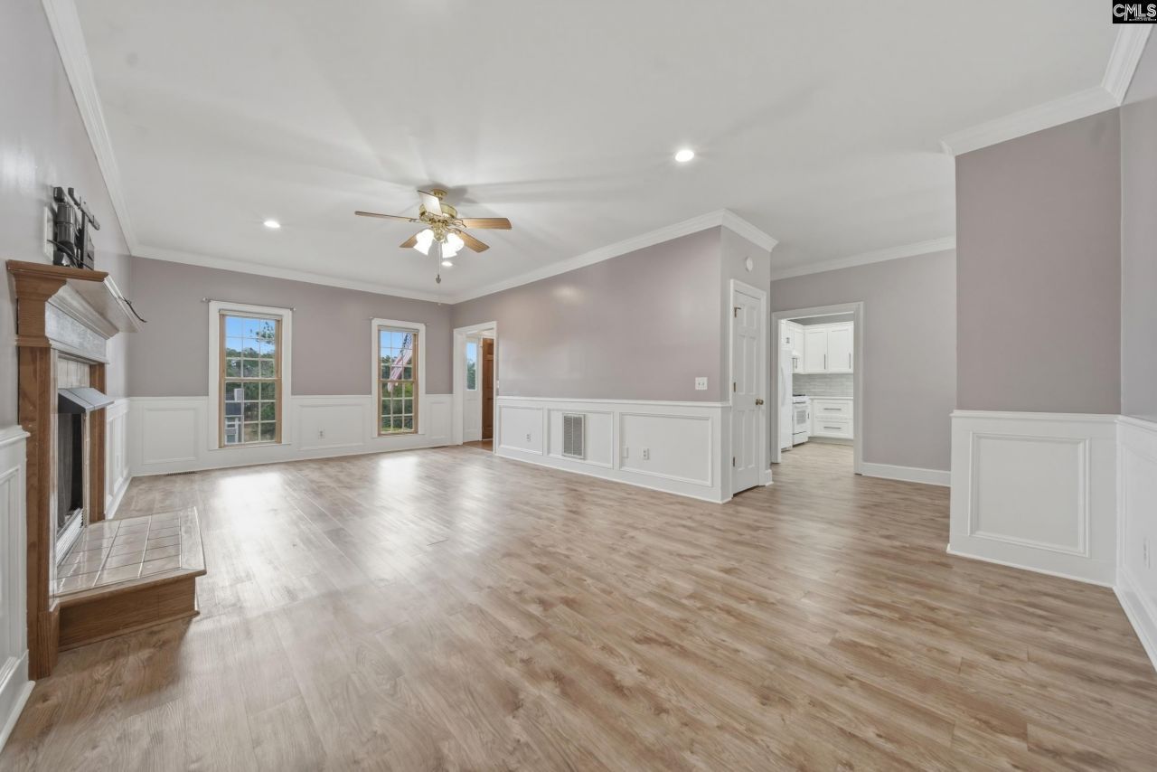 204 Woodlands W  Photo 7