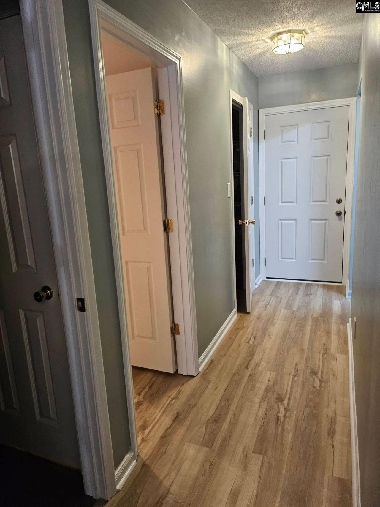 217 Twin Eagles Drive  Photo 9