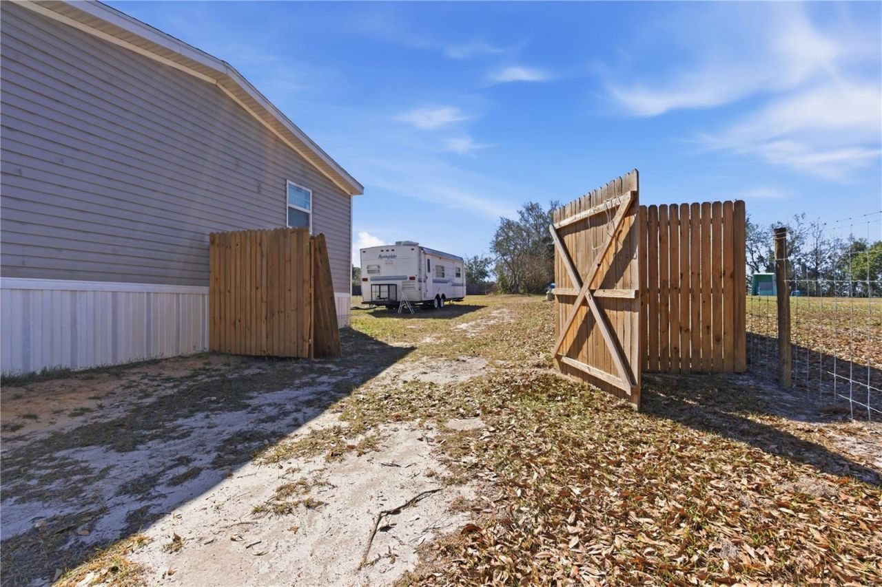 6109 Pinetree Drive, Fort Meade, FL 33841 Photo