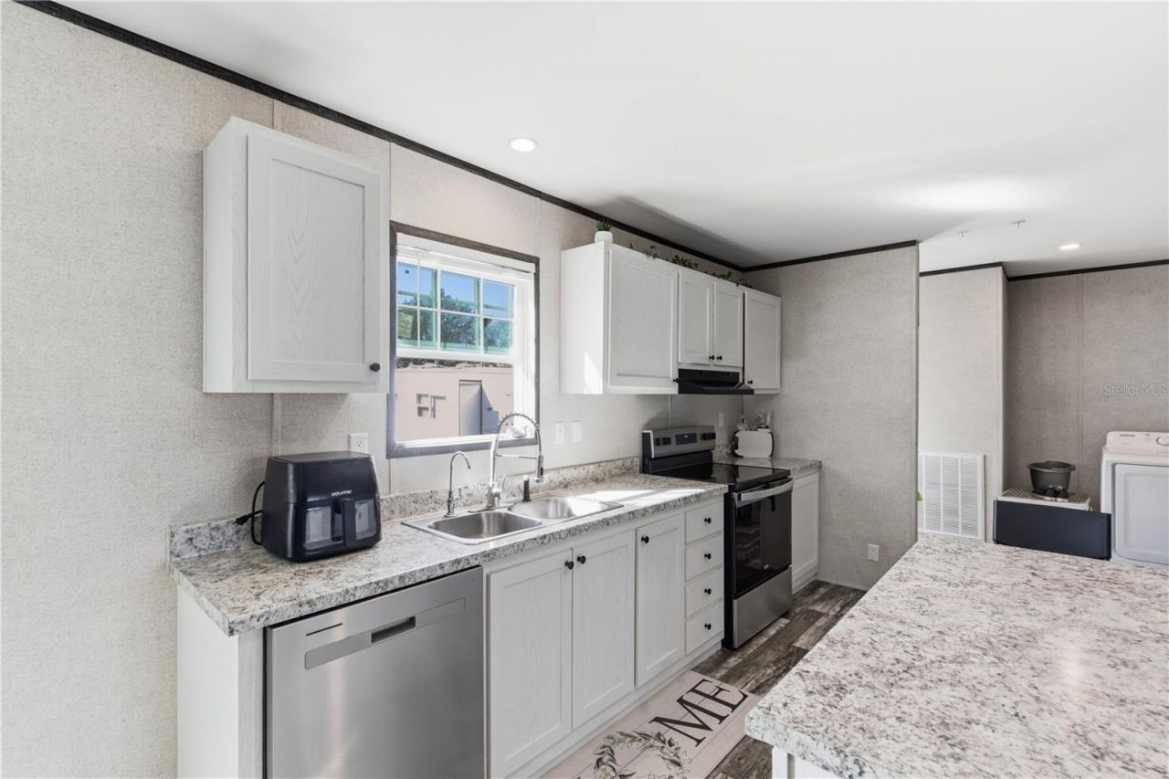 6109 Pinetree Drive, Fort Meade, FL 33841 Photo