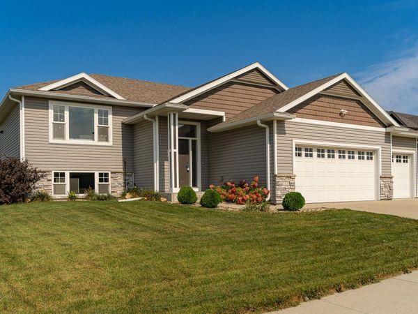 1421 Tunbridge Place NE, Byron, MN 55920