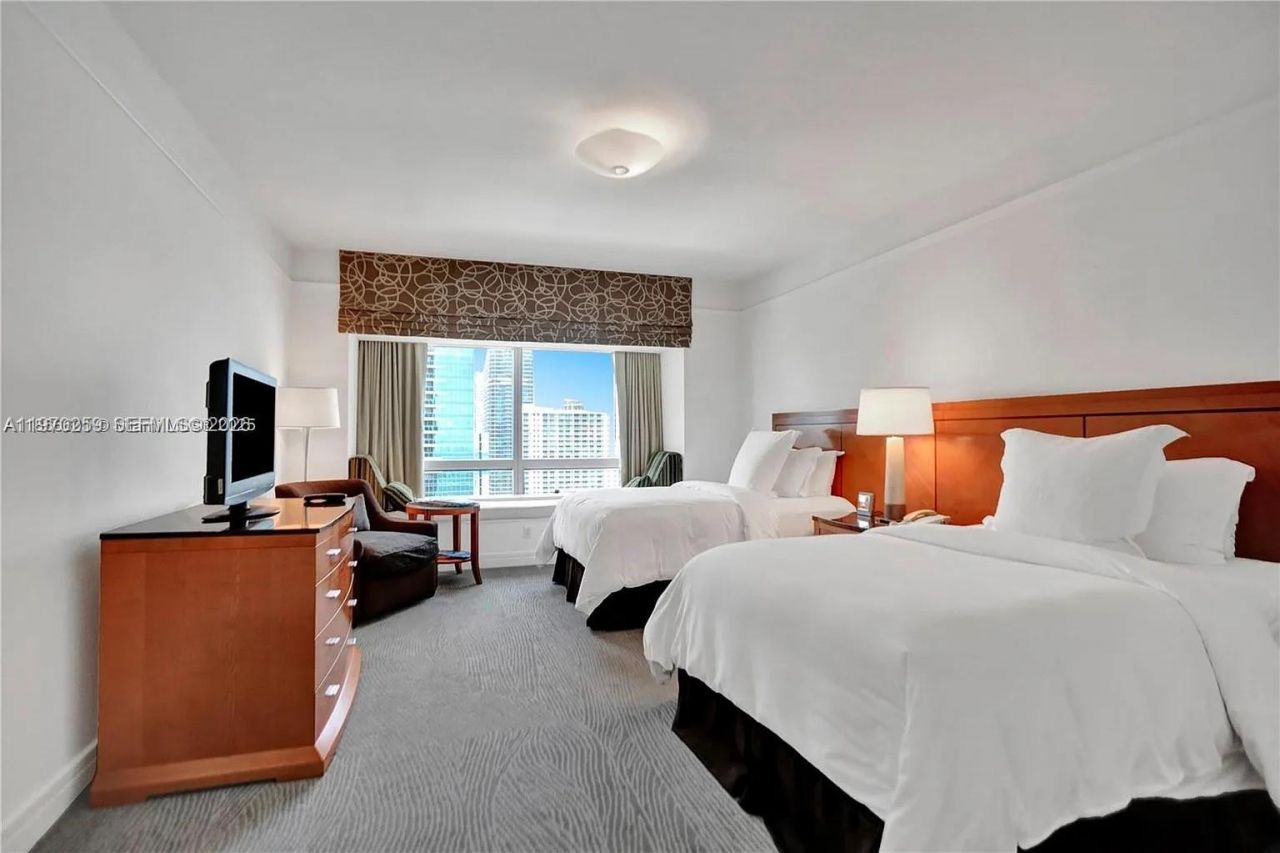 1435 Brickell Ave , Unit 3212, Miami, FL 33131 Photo