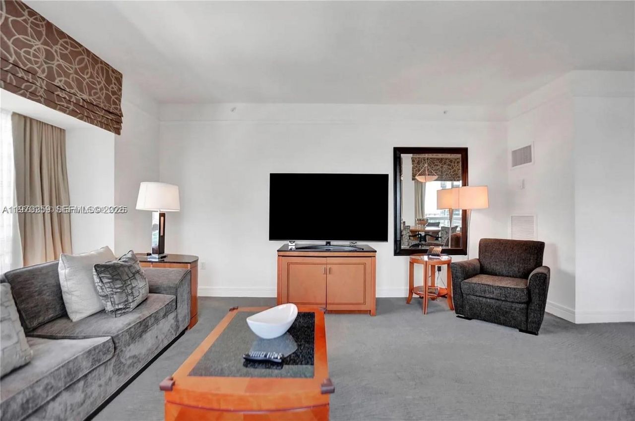 1435 Brickell Ave , Unit 3212, Miami, FL 33131 Photo