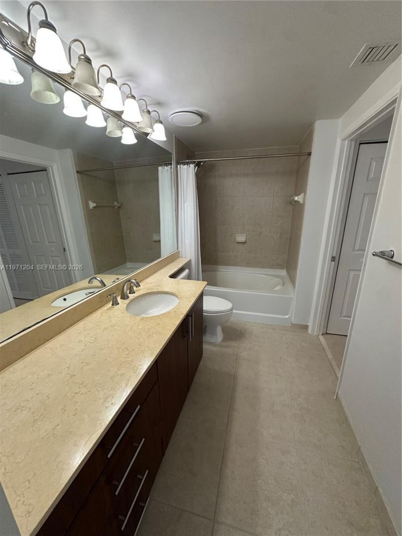 2421 NE 65th St, Unit 508, Fort Lauderdale, FL 33308 Photo