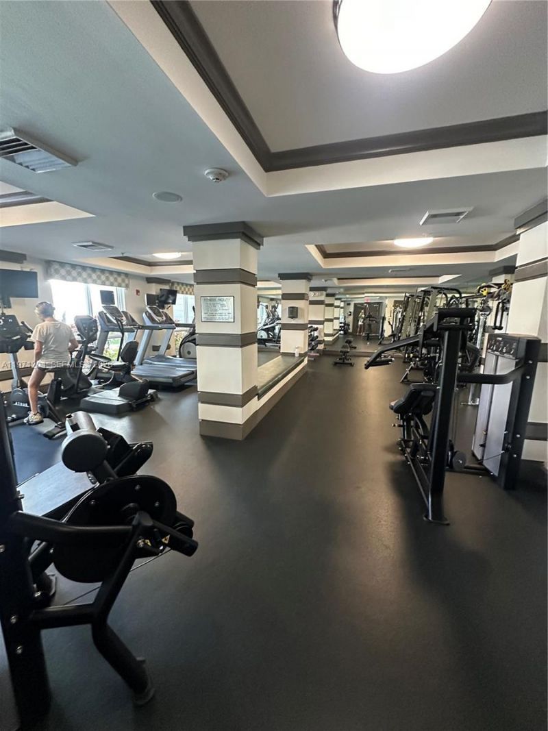 2421 NE 65th St, Unit 508, Fort Lauderdale, FL 33308 Photo