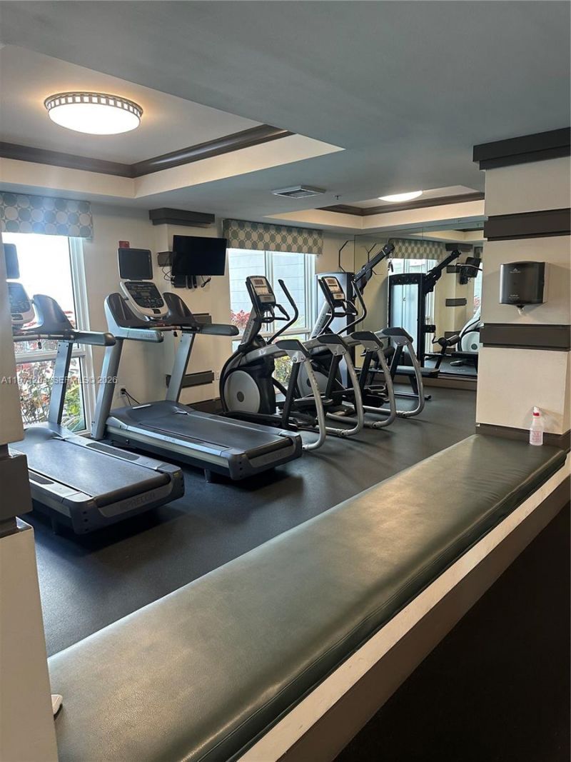 2421 NE 65th St, Unit 508, Fort Lauderdale, FL 33308 Photo