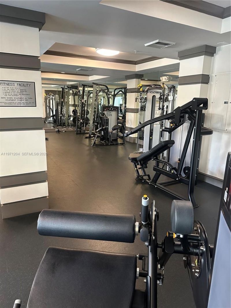 2421 NE 65th St, Unit 508, Fort Lauderdale, FL 33308 Photo