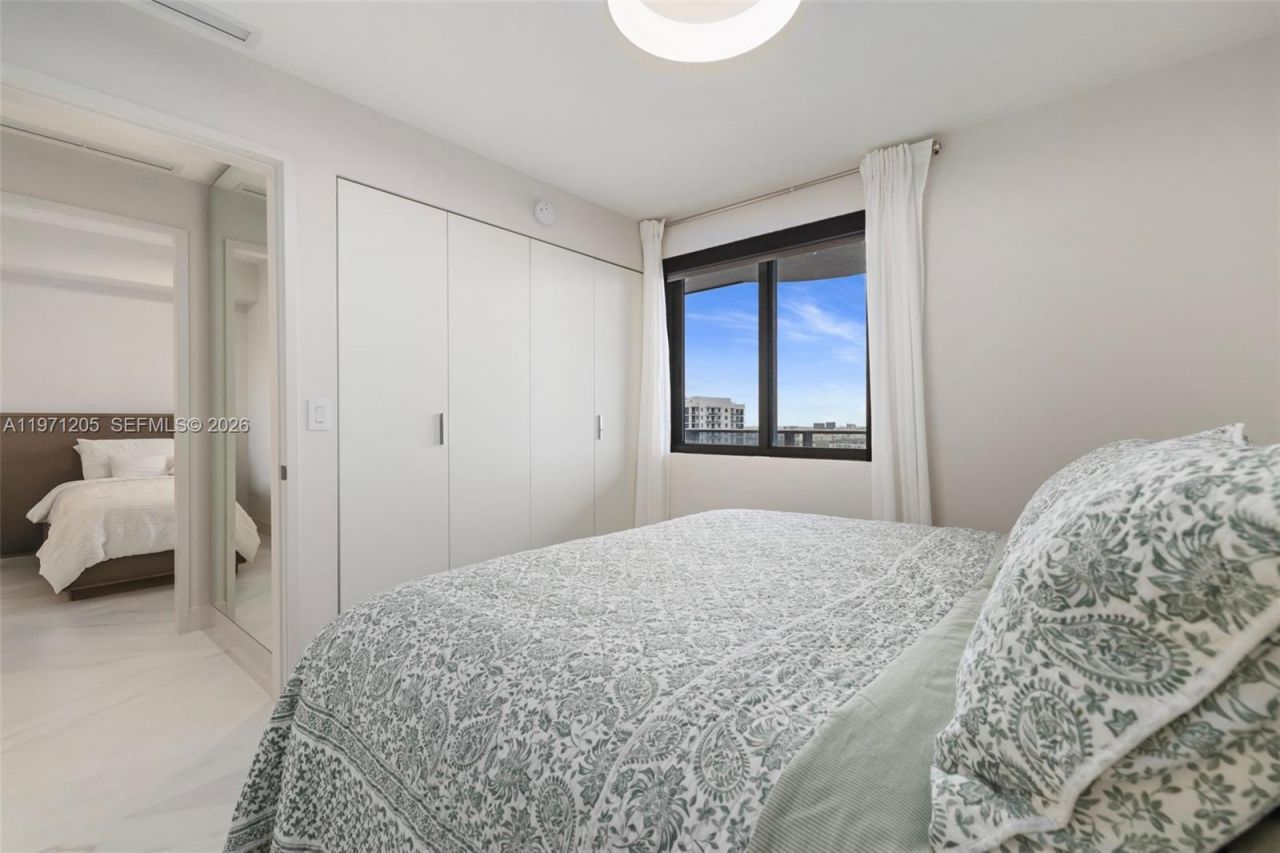 700 NE 24, Unit 2505, Miami, FL 33137 Photo