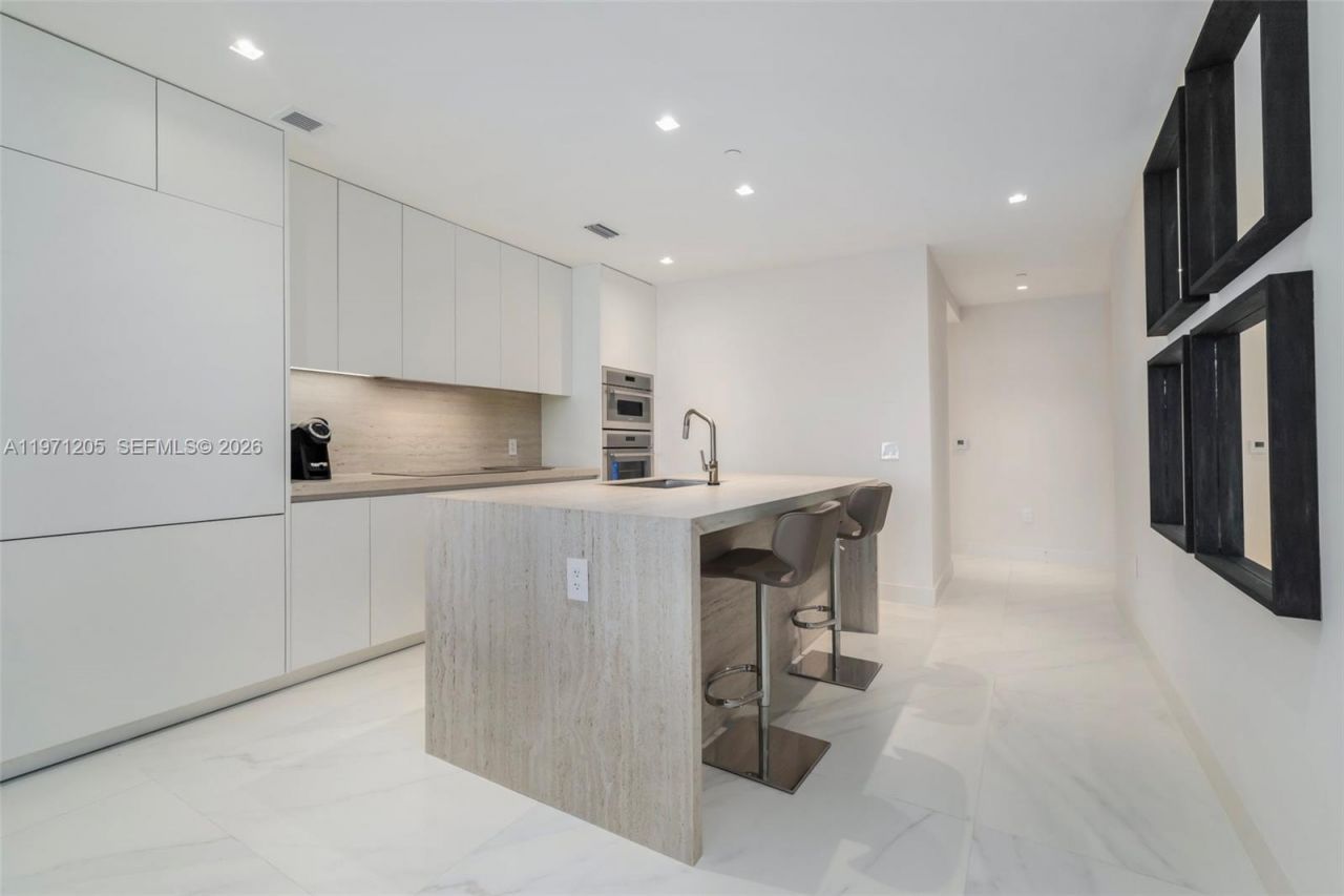 700 NE 24, Unit 2505, Miami, FL 33137 Photo