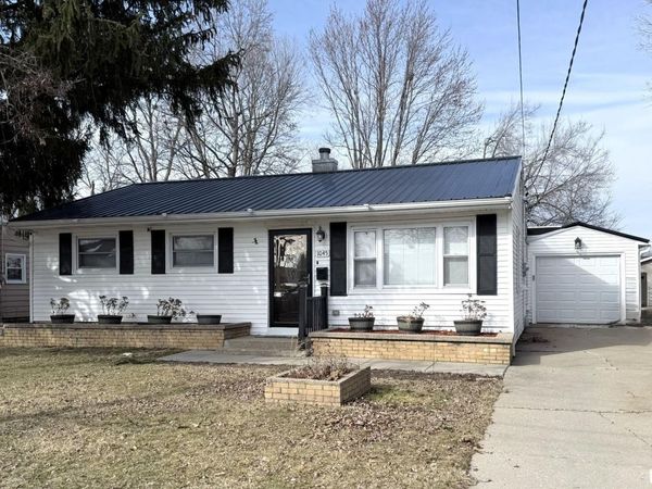 1045 Johnston Street, Galesburg, IL 61401
