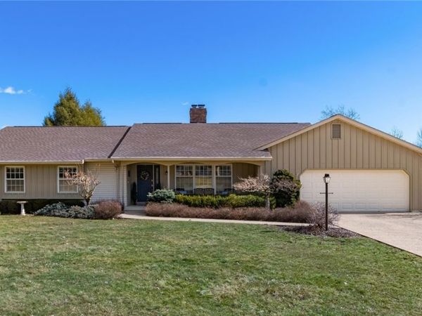 3750 Greenbriar Drive, Zanesville, OH 43701