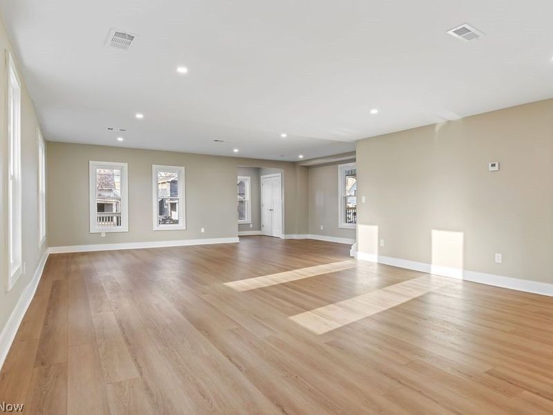 7427 Herman Avenue, Cleveland, OH 44102 Photo 6