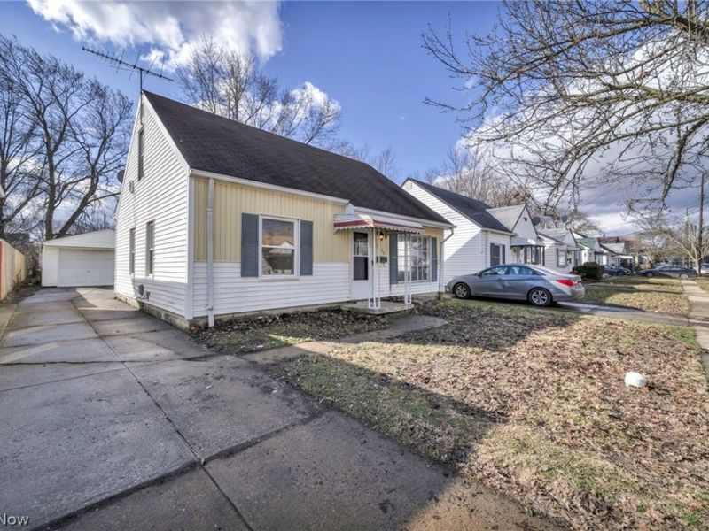 13539 Bennington Avenue, Cleveland, OH 44135 Photo 3