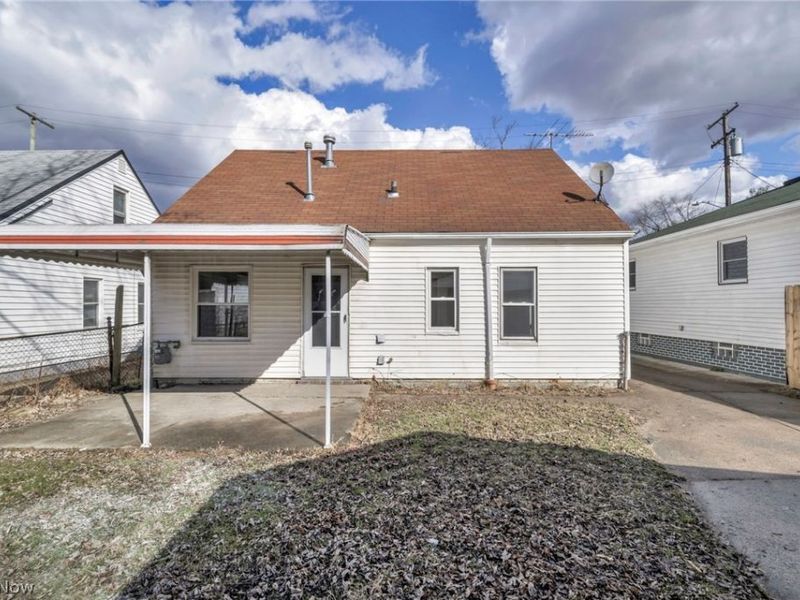 13539 Bennington Avenue, Cleveland, OH 44135 Photo 4