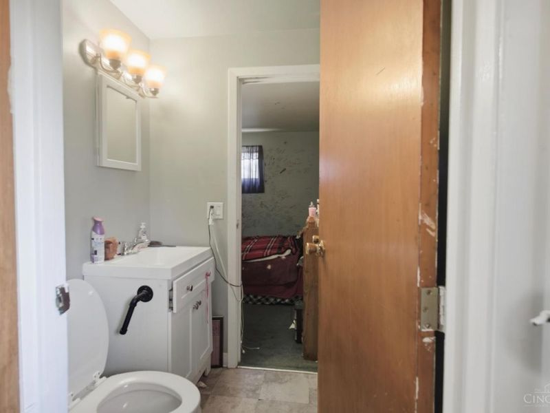 298 Kinsman Court, Delhi Twp, OH 45238 Photo 9