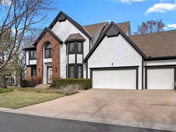 5212 W 129 Street, Leawood, KS 66209