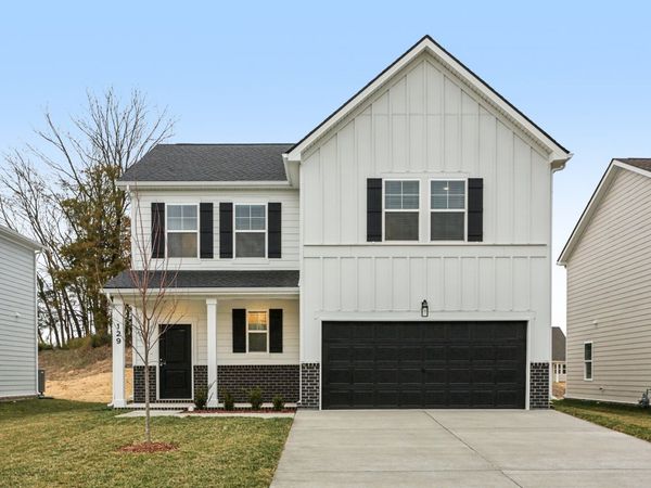 129 Dahlia Dr, La Vergne, TN 37086