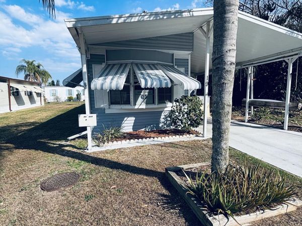 19 La Costa Lane, Port St. Lucie, FL 34952