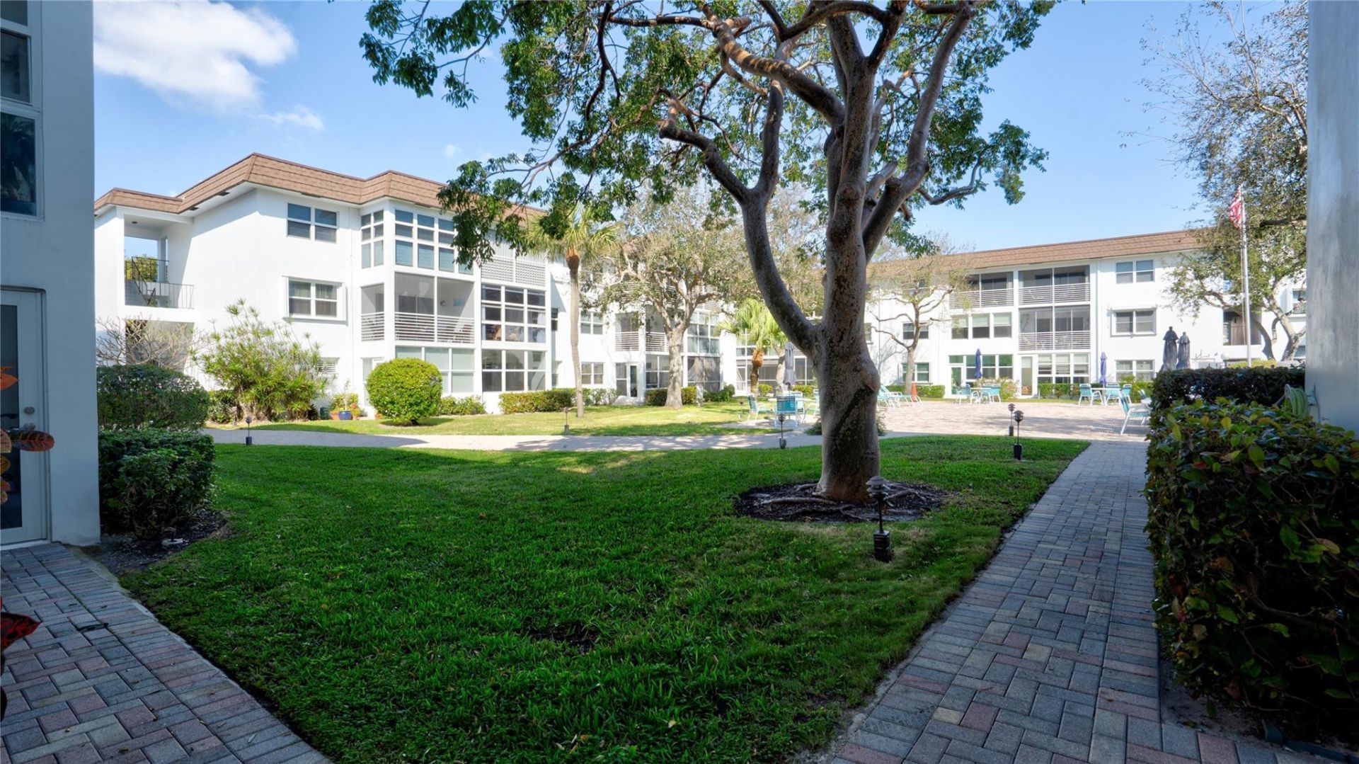 1501 S Ocean Boulevard, Unit 325, Lauderdale by the Sea, FL 33062 Photo