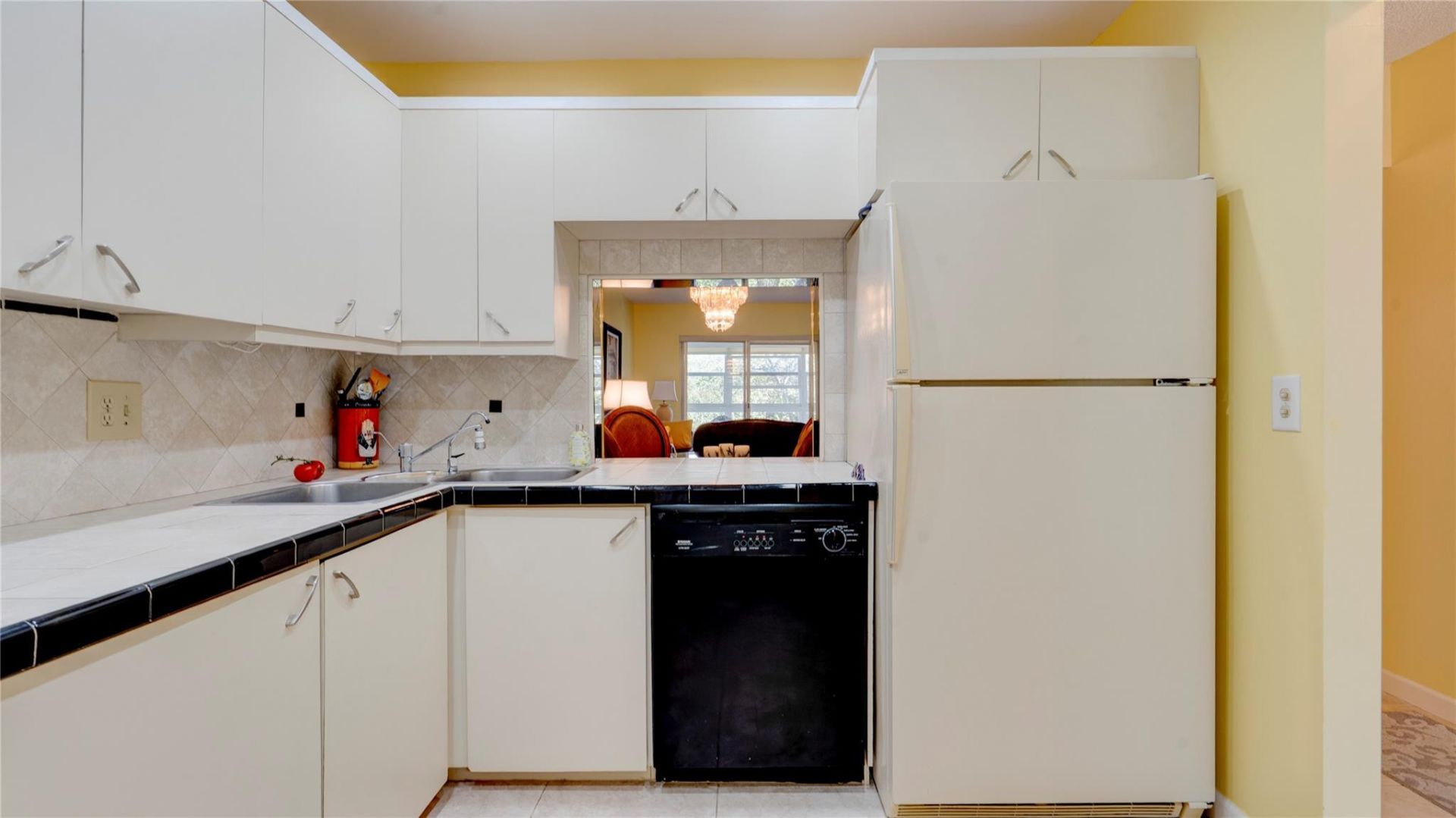 1501 S Ocean Boulevard, Unit 325, Lauderdale by the Sea, FL 33062 Photo