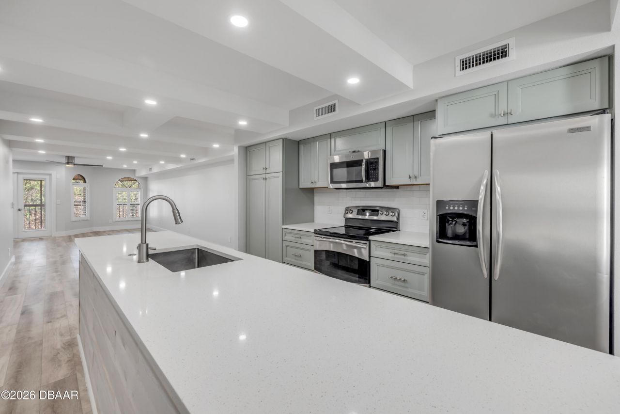 135 Marina Bay Drive, New Smyrna Beach, FL 32169 Photo