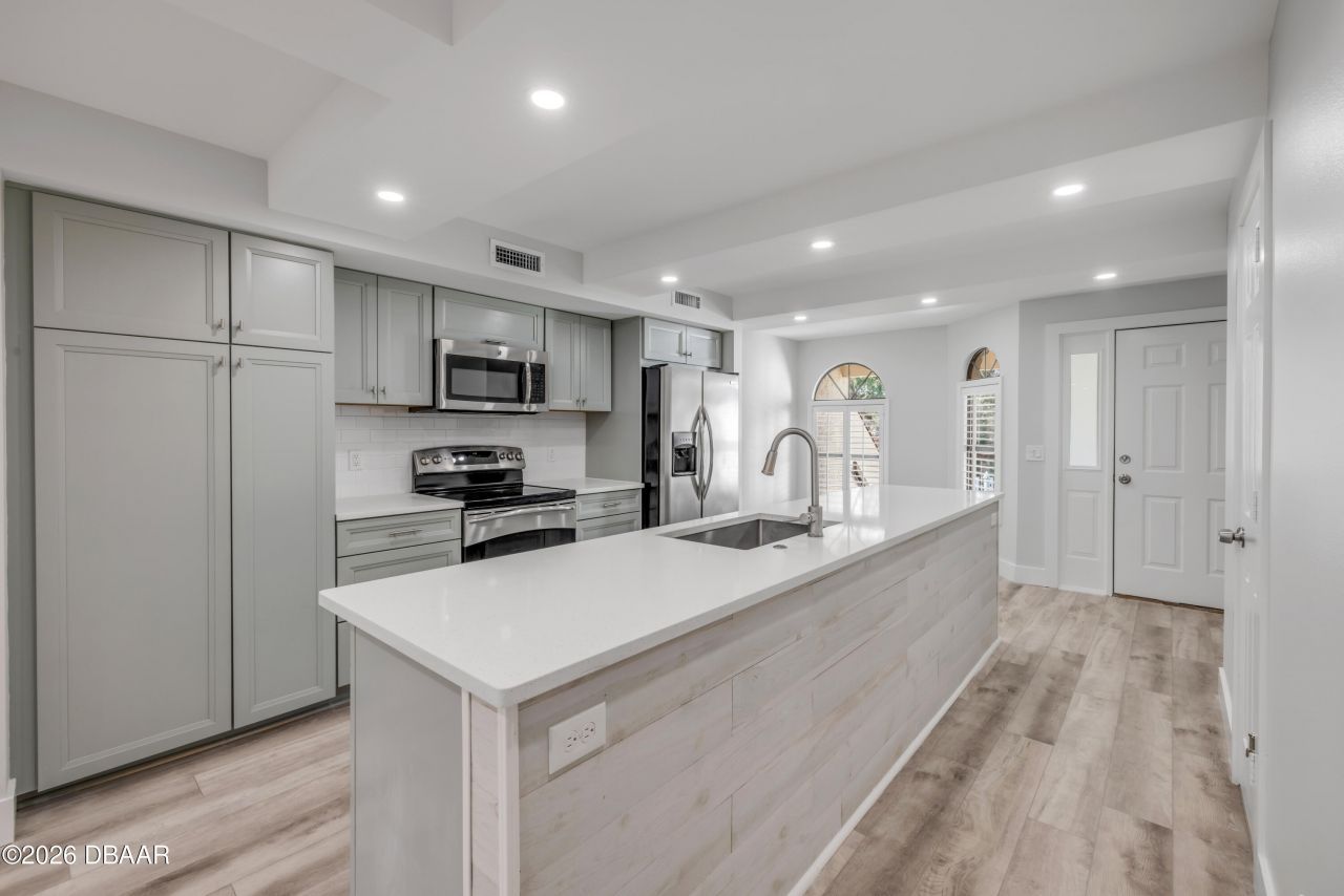 135 Marina Bay Drive, New Smyrna Beach, FL 32169 Photo