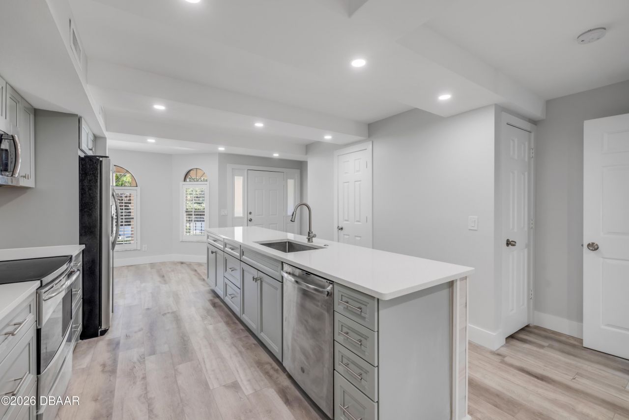 135 Marina Bay Drive, New Smyrna Beach, FL 32169 Photo