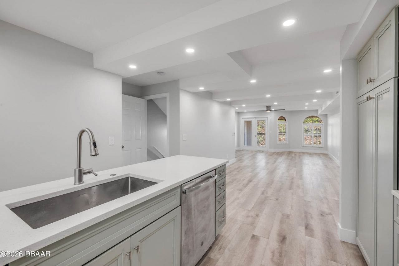 135 Marina Bay Drive, New Smyrna Beach, FL 32169 Photo