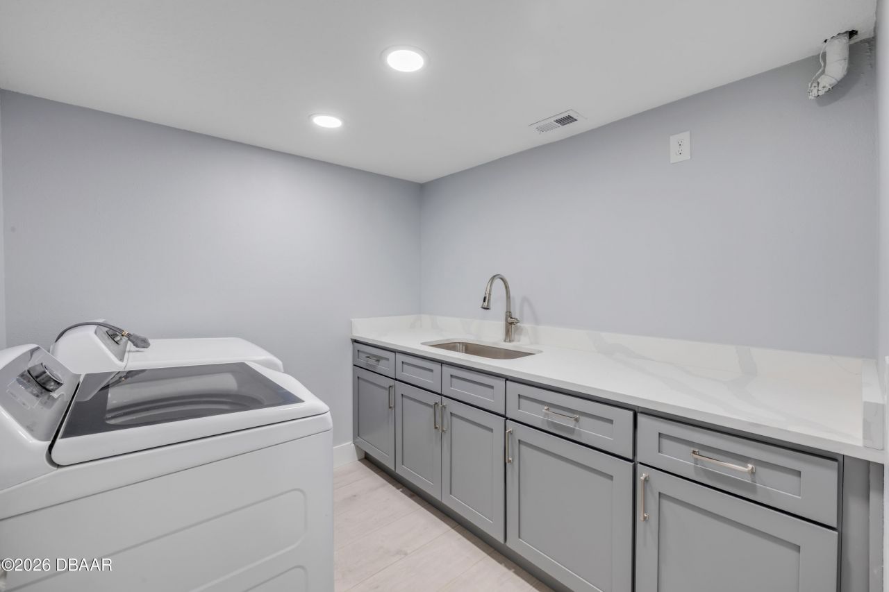 135 Marina Bay Drive, New Smyrna Beach, FL 32169 Photo