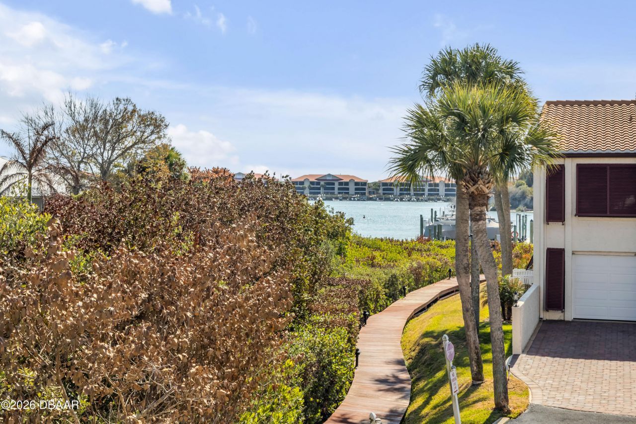 135 Marina Bay Drive, New Smyrna Beach, FL 32169 Photo