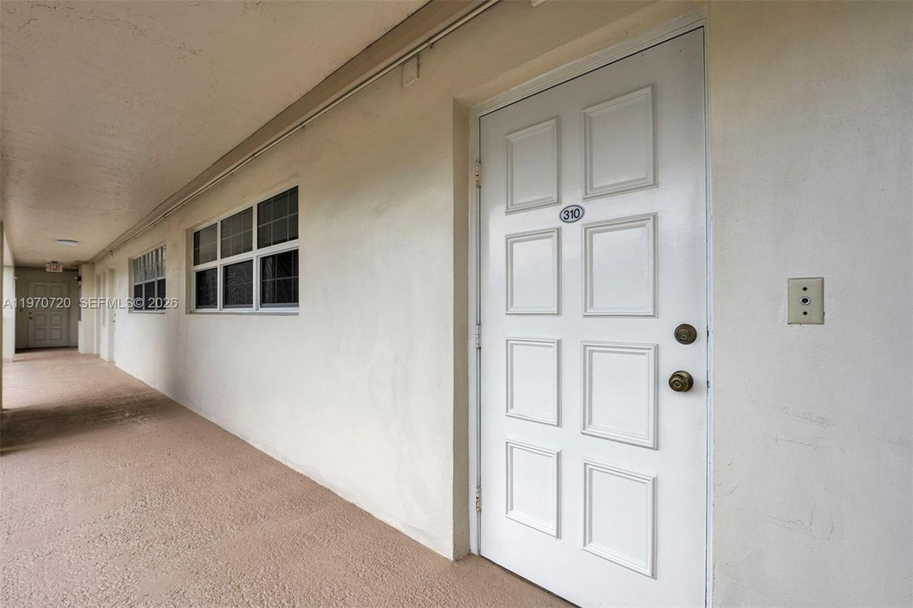 3010 N Course Dr , Unit 310, Pompano Beach, FL 33069 Photo