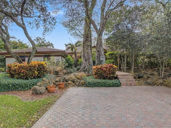 8190 SW 180th St , Palmetto Bay, FL 33157