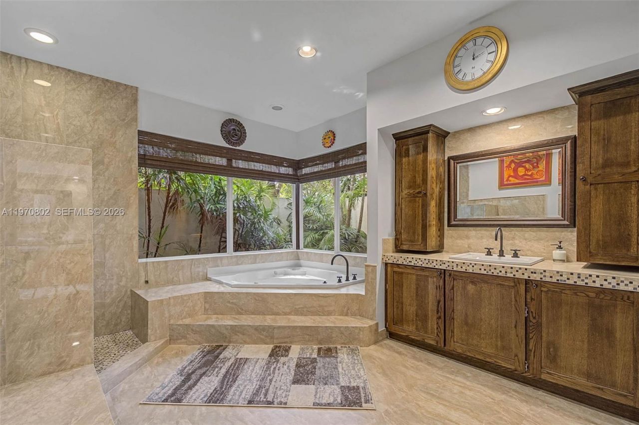 8190 SW 180th St, Palmetto Bay, FL 33157 Photo