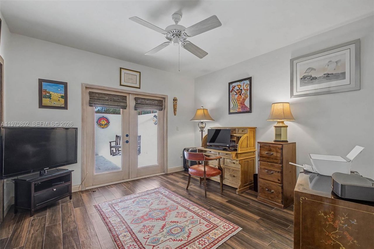 8190 SW 180th St, Palmetto Bay, FL 33157 Photo