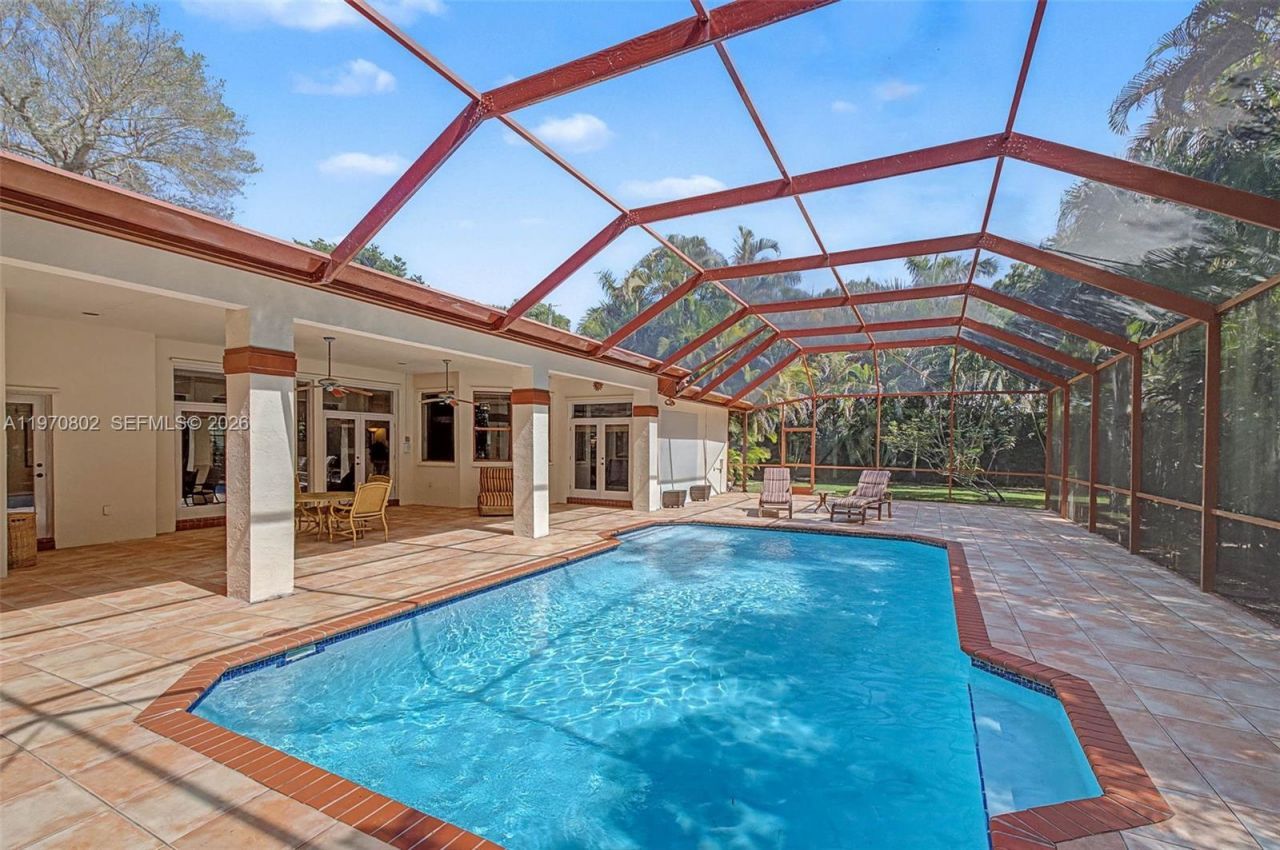 8190 SW 180th St, Palmetto Bay, FL 33157 Photo