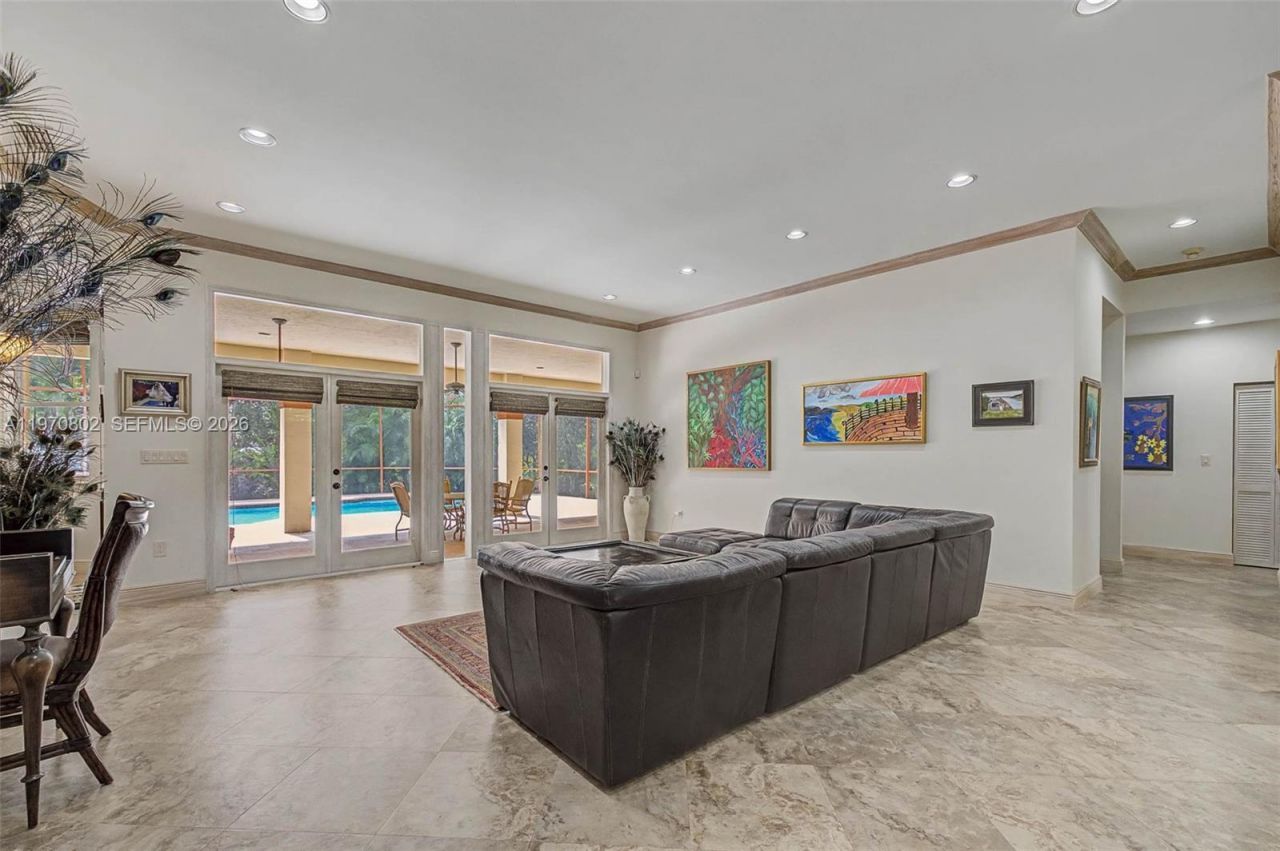 8190 SW 180th St, Palmetto Bay, FL 33157 Photo