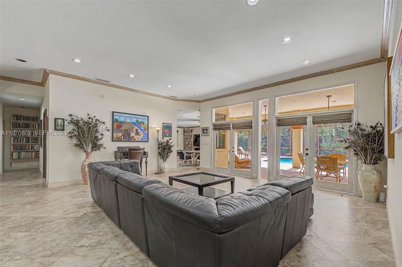 8190 SW 180th St, Palmetto Bay, FL 33157 Photo