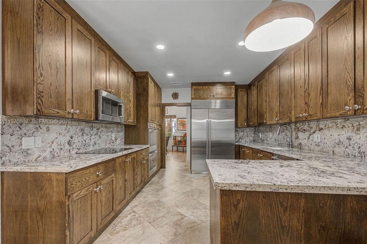 8190 SW 180th St, Palmetto Bay, FL 33157 Photo