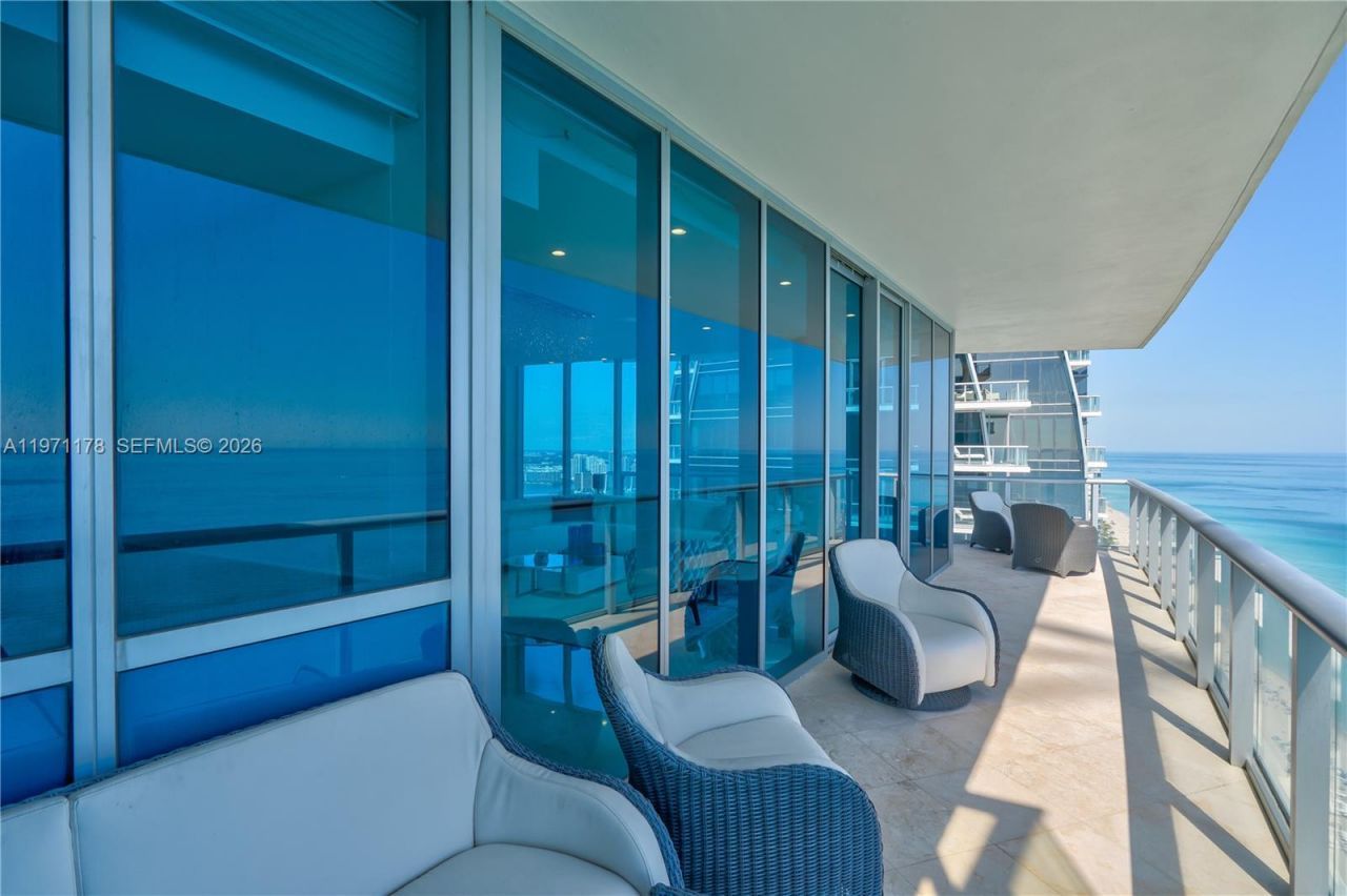 17001 Collins Ave , Unit 4608, Sunny Isles Beach, FL 33160 Photo