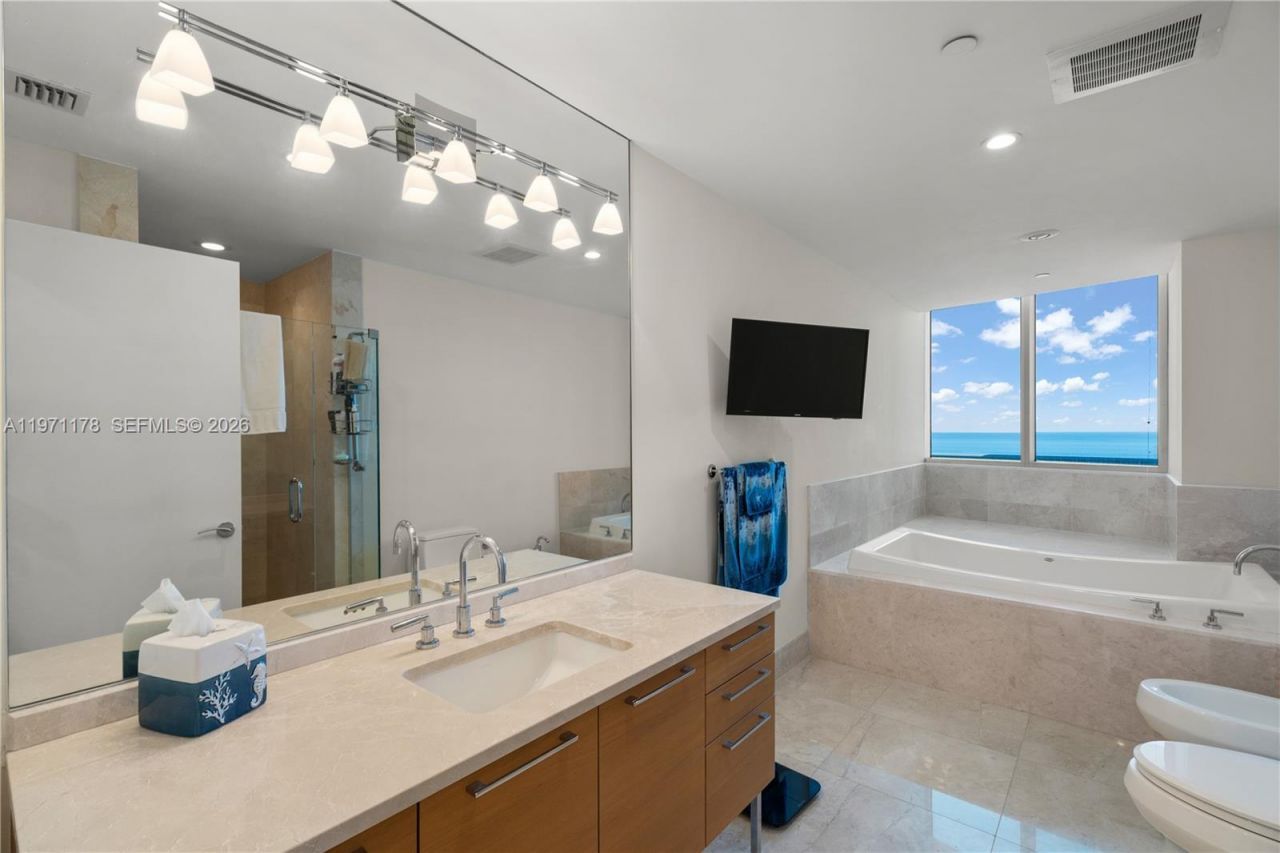 17001 Collins Ave , Unit 4608, Sunny Isles Beach, FL 33160 Photo