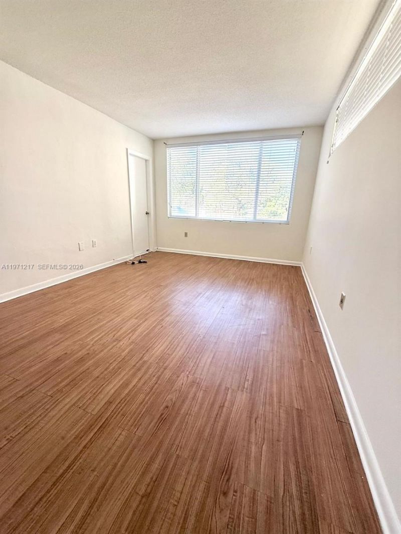 1201 NE 191st St, Unit G212, Miami, FL 33179 Photo