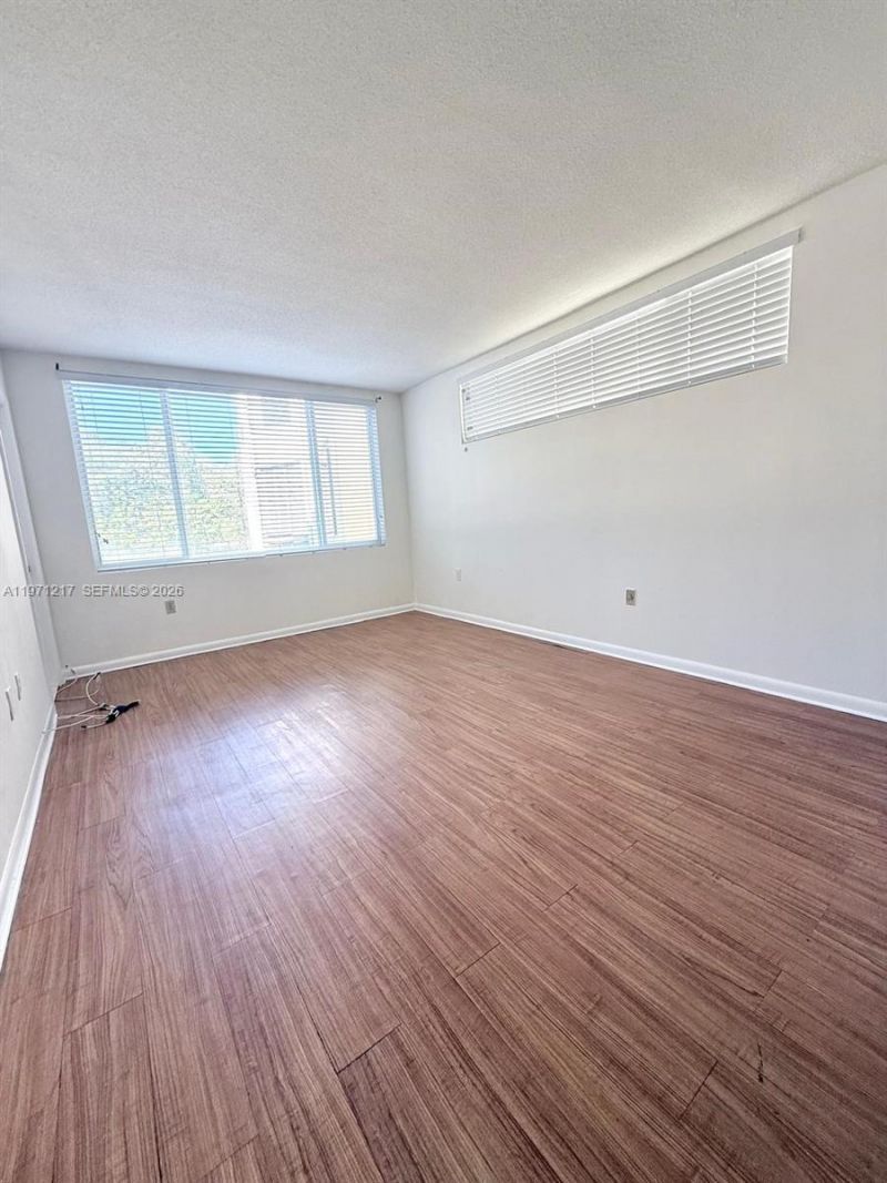 1201 NE 191st St, Unit G212, Miami, FL 33179 Photo