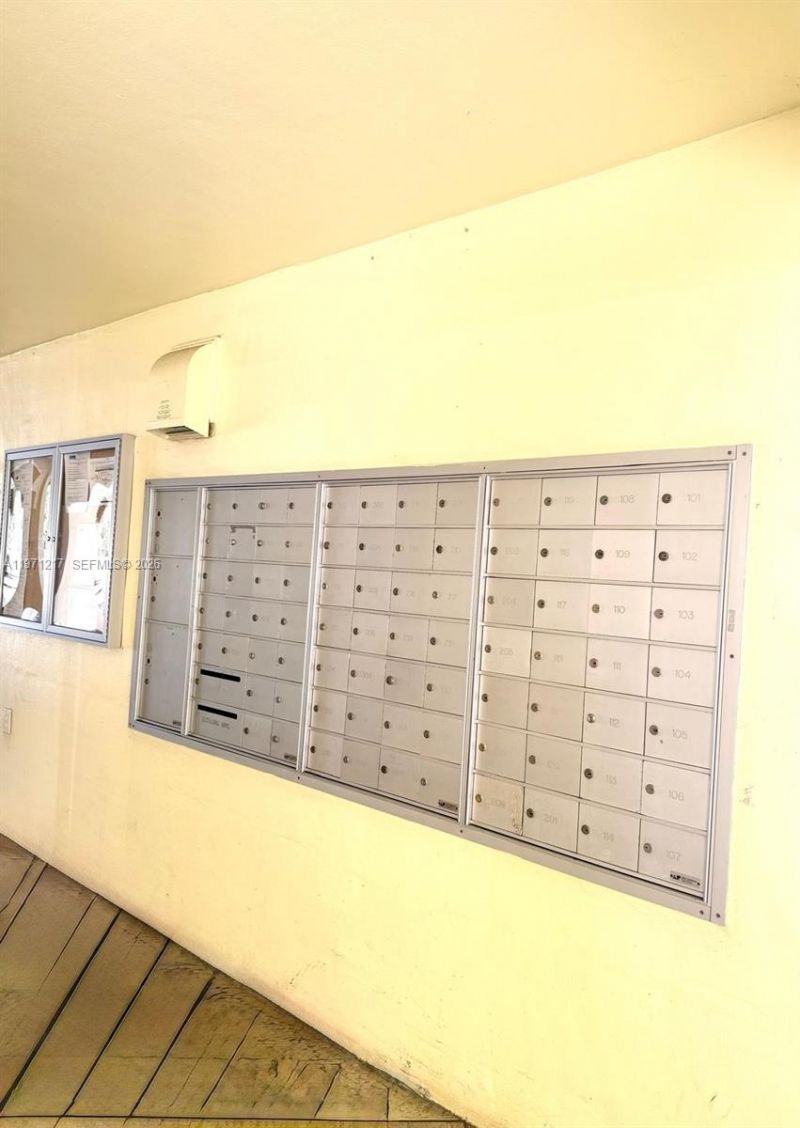 1201 NE 191st St, Unit G212, Miami, FL 33179 Photo