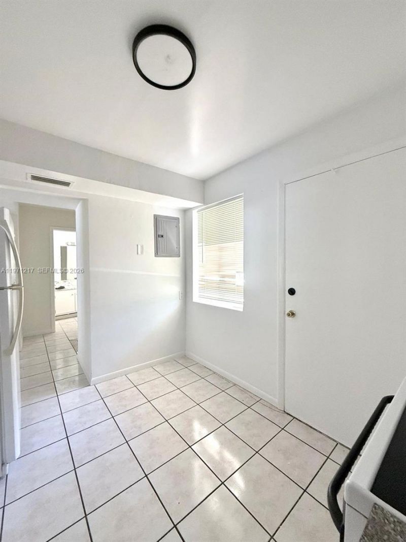 1201 NE 191st St, Unit G212, Miami, FL 33179 Photo