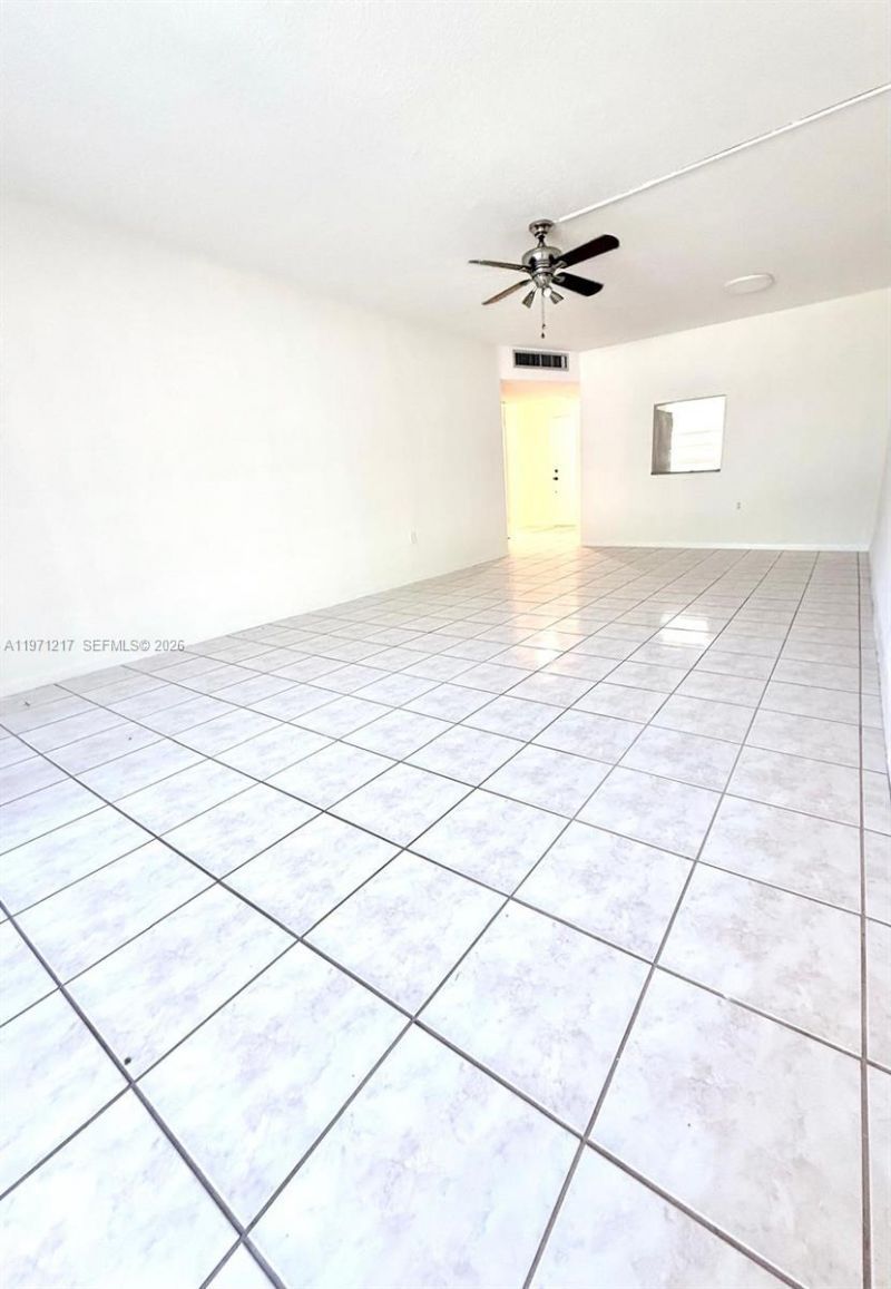 1201 NE 191st St, Unit G212, Miami, FL 33179 Photo