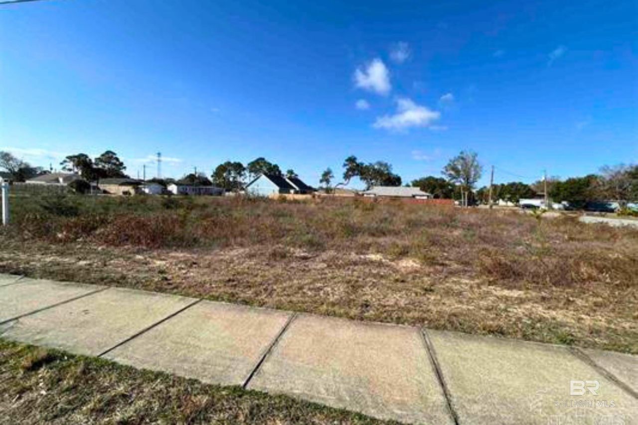 5400 Medina Road, Pensacola, FL 32507 Main Photo