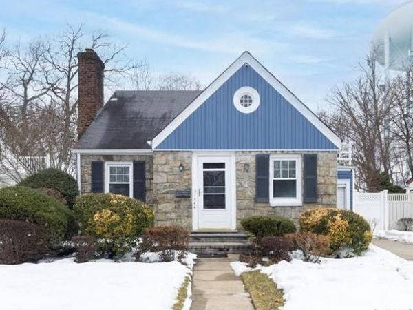 1746 Rockville Drive, Baldwin, NY 11510