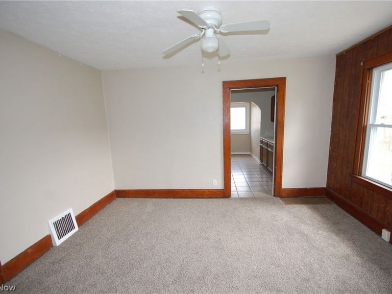 980 W Laclede Avenue, Youngstown, OH 44511 Photo 5