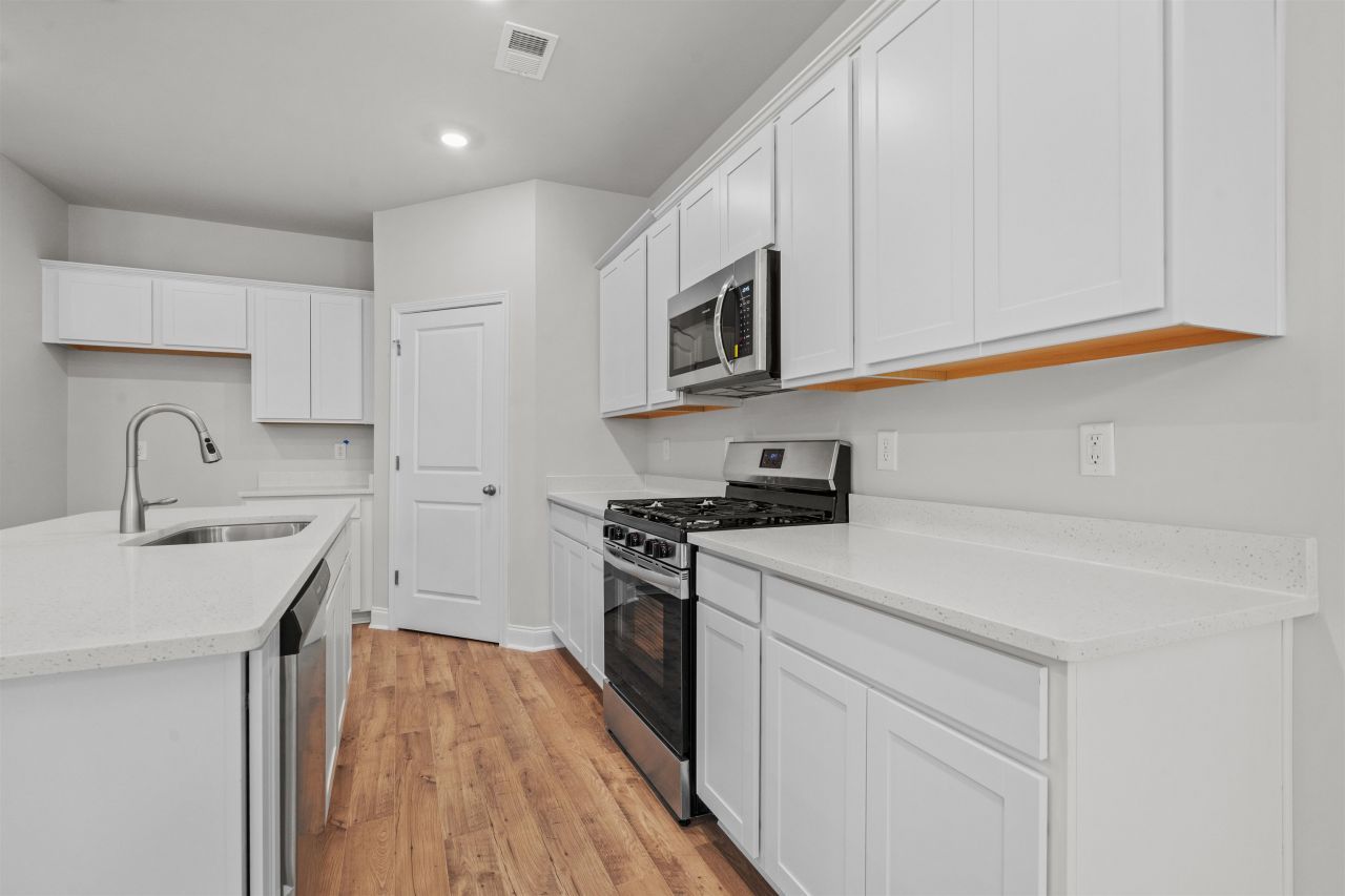 2907 Spain Ln. Photo 7